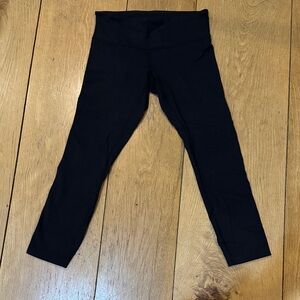wunder under black leggings
